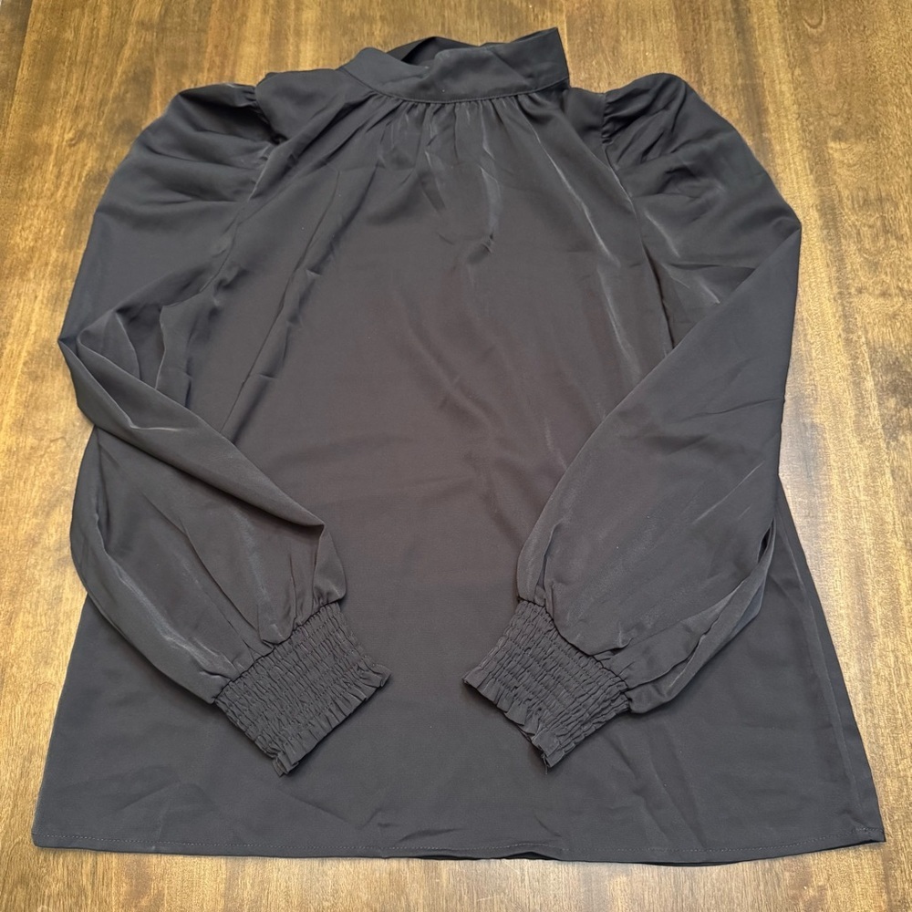 G61. Women’s Dokotoo Elegant Black Long Sleeve Blouse‎ (m)